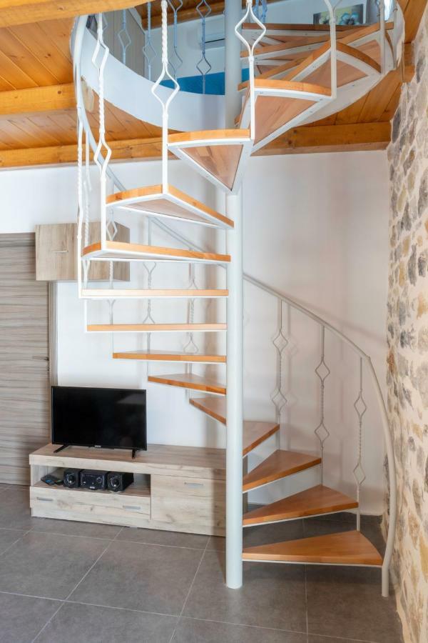 Marilena Natural Stone House, By Hellocrete Pigí Eksteriør billede